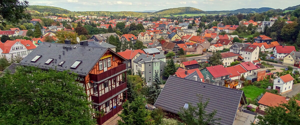 Panoramablick vom Haus am Wald über ganz Friedrichroda im Thüringer Wald