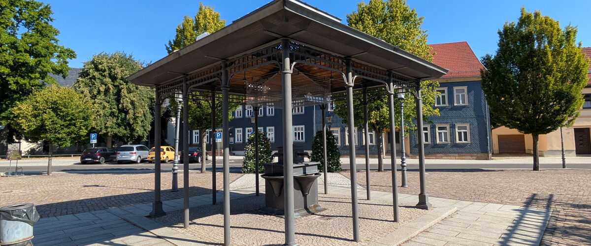 Heilwasser-Trinkpavillon am Kirchplatz in Friedrichroda