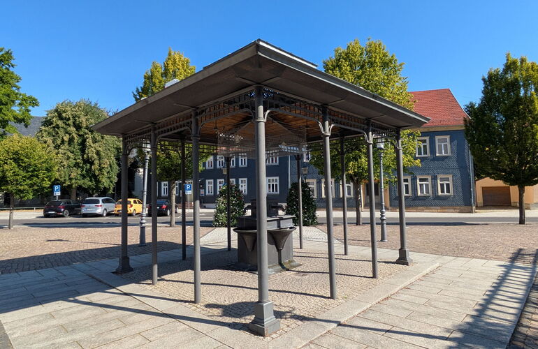 Heilwasser-Trinkpavillon am Kirchplatz in Friedrichroda