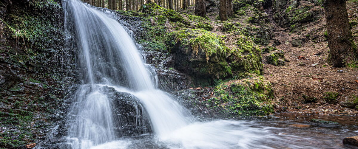 Wasserfall am Schilfwasser bei Friedrichroda