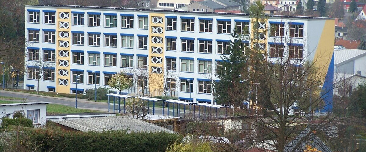 Perthes-Gymnasium von außen