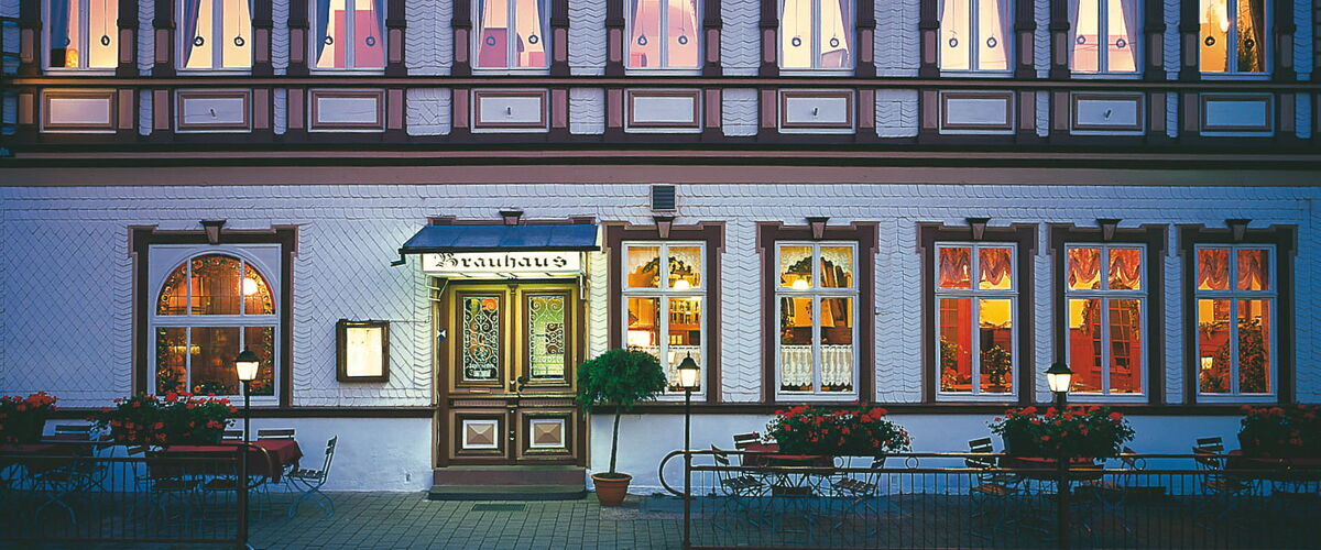 Das Brauhaus in Friedrichroda von aussen im Abendlicht