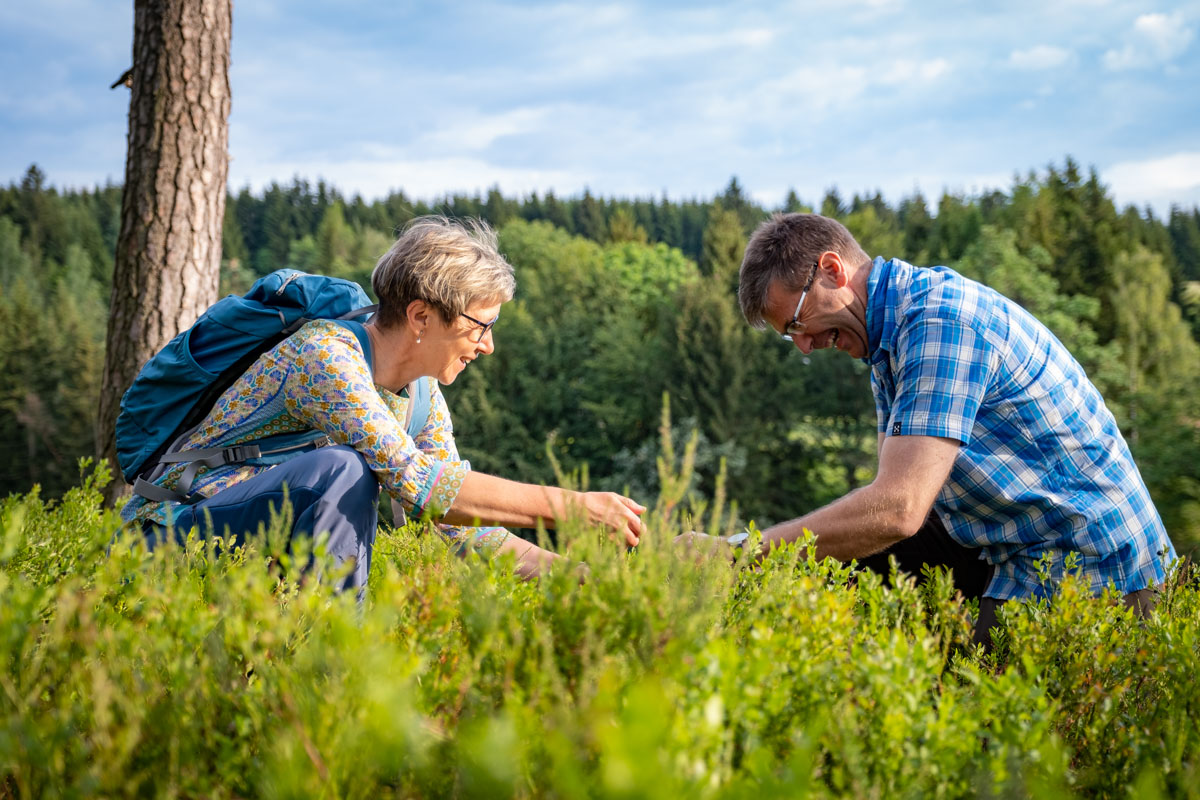 Urlauberpaar im Thüringer Wald